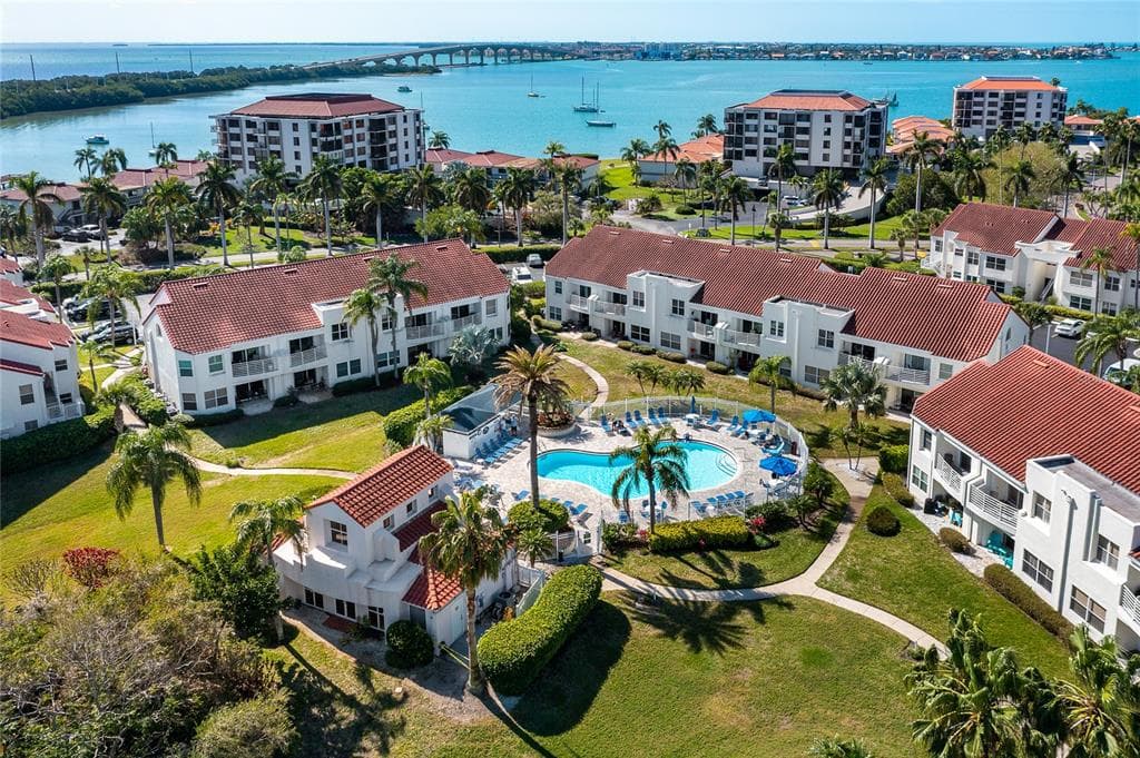 6077 BAHIA DEL MAR BOULEVARD UNIT 118 ST PETERSBURG, FL 33715