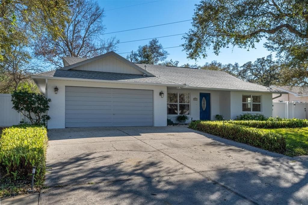 9662 PINE LAKE TRAIL ST PETERSBURG, FL 33708
