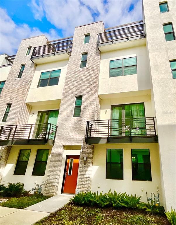 2511 N GRADY AVENUE UNIT 60 TAMPA, FL 33607