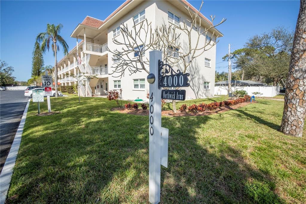 4000 3RD STREET N UNIT 103 ST PETERSBURG, FL 33703