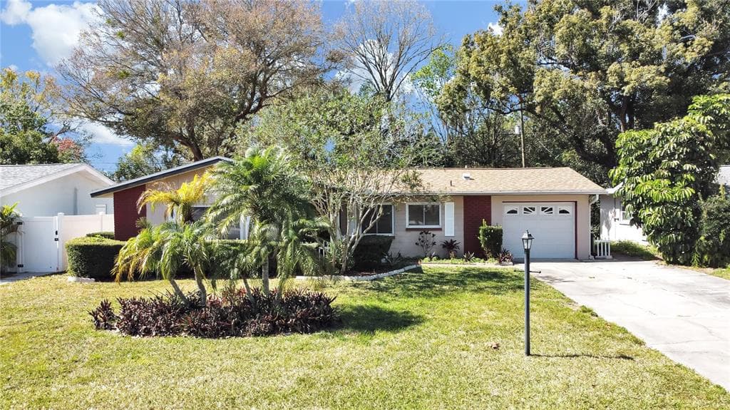 2437 INDIGO DRIVE CLEARWATER, FL 33763
