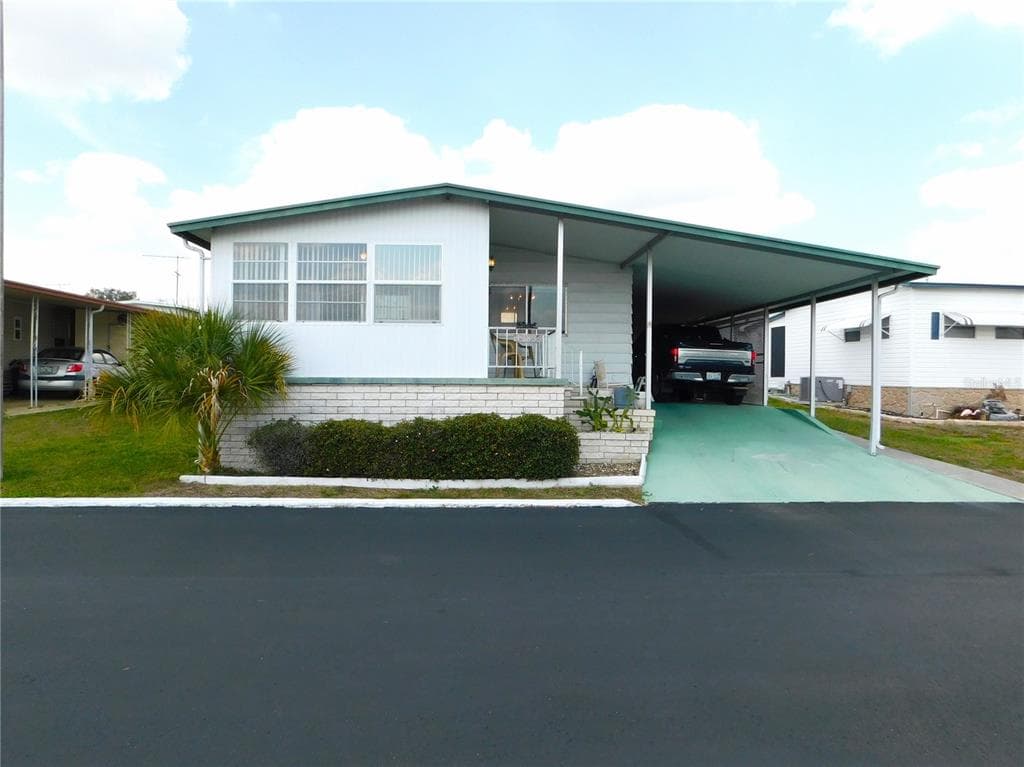 37839 BISCAYA AVENUE ZEPHYRHILLS, FL 33541