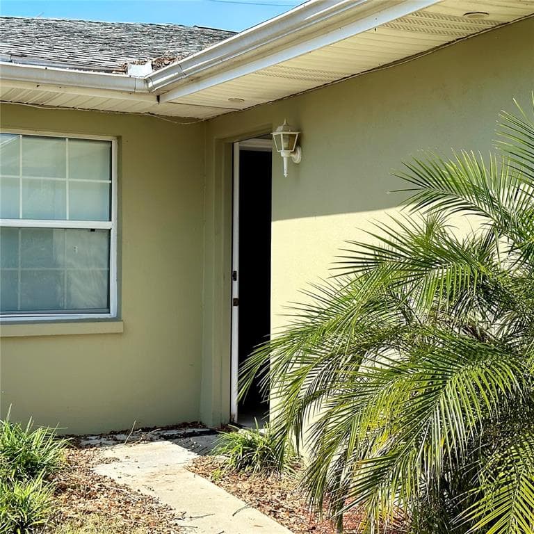 1220 AMBLE LANE CLEARWATER, FL 33755