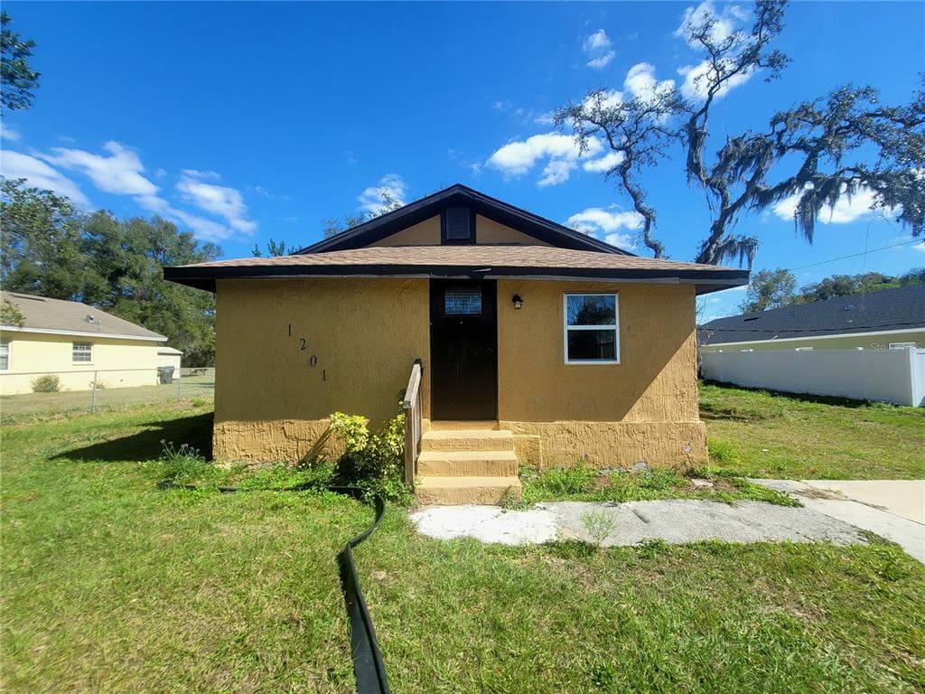 1201 JEWEL AVENUE LAKELAND, FL 33805