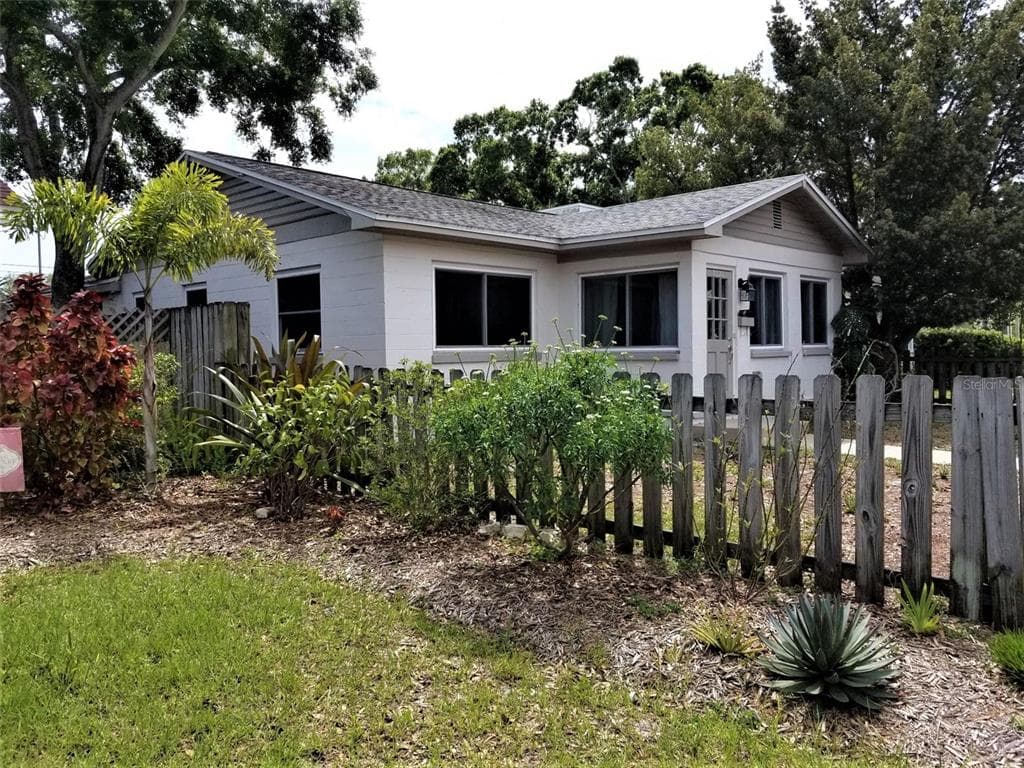 3820 2ND AVENUE N ST PETERSBURG, FL 33713