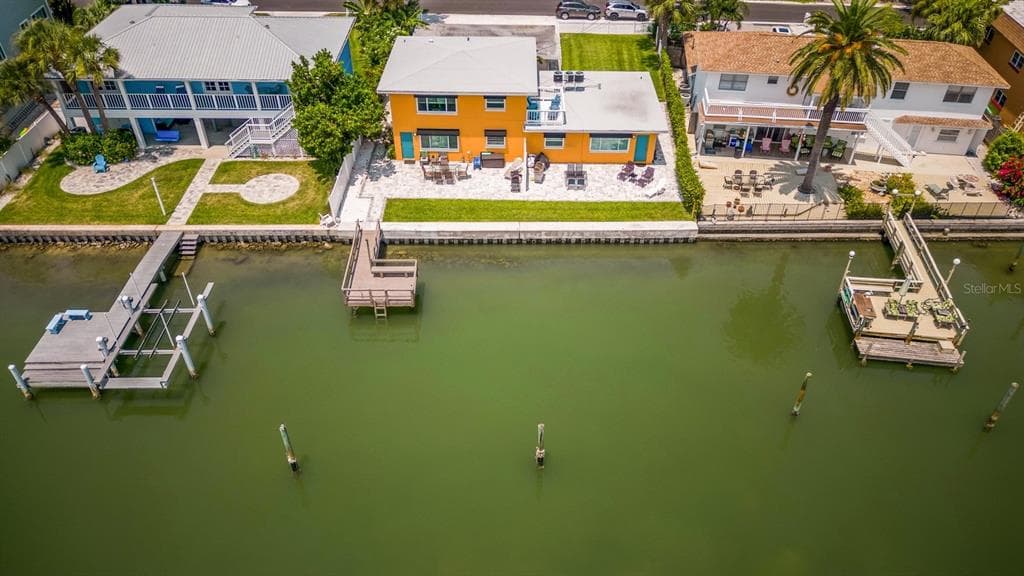 2605 BAY BOULEVARD INDIAN ROCKS BEACH, FL 33785
