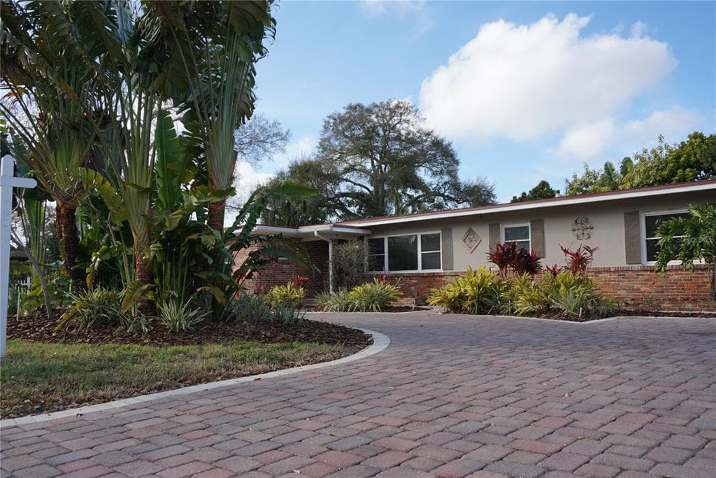 4545 20TH AVENUE N ST PETERSBURG, FL 33713