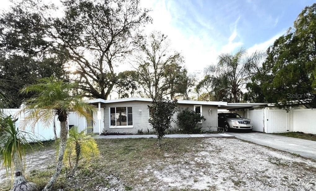 3738 PAPAI DRIVE SARASOTA, FL 34232