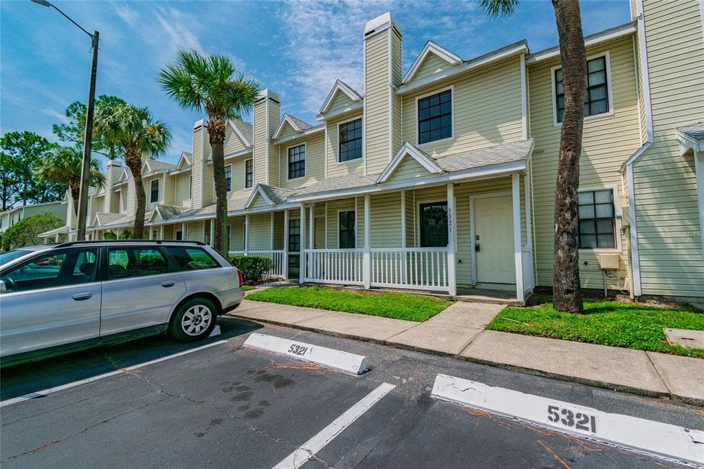 5321 ABINGER COURT TAMPA, FL 33624