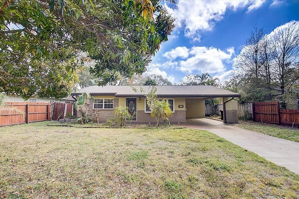 832 75TH AVENUE N ST PETERSBURG, FL 33702