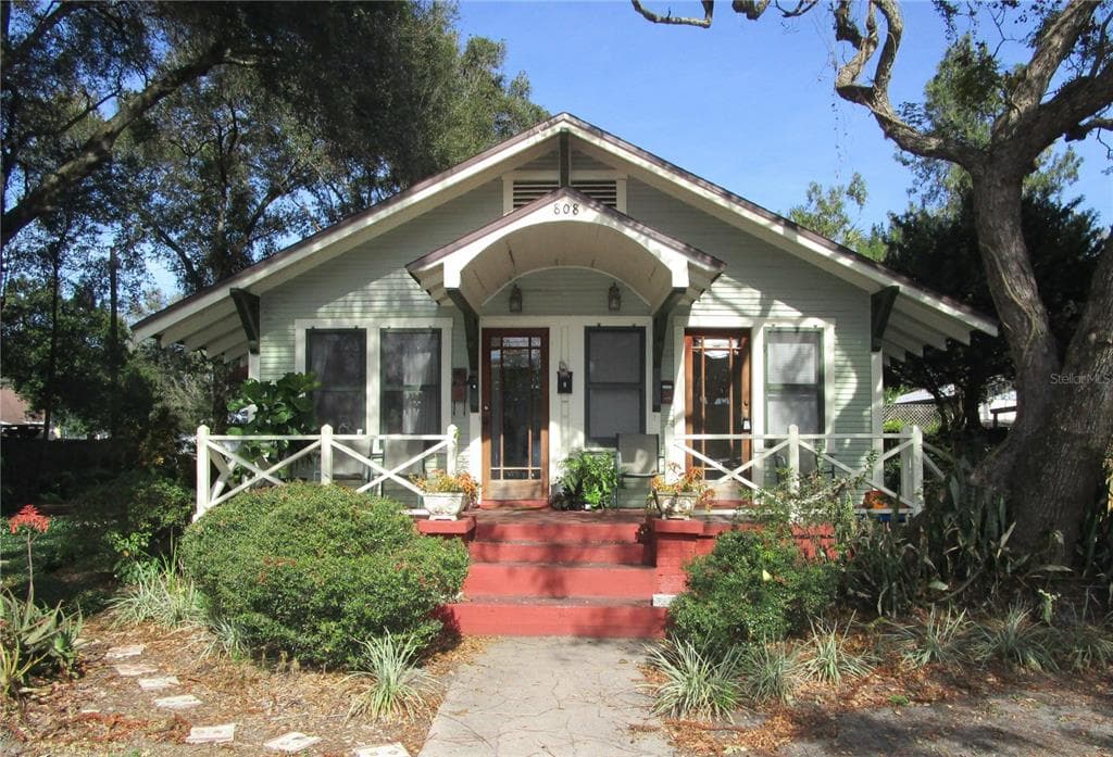 808 E NEW ORLEANS AVENUE UNIT B TAMPA, FL 33603