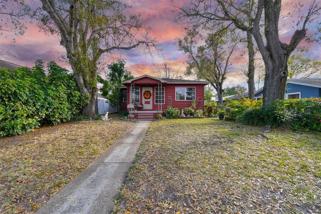 934 50TH AVENUE N ST PETERSBURG, FL 33703