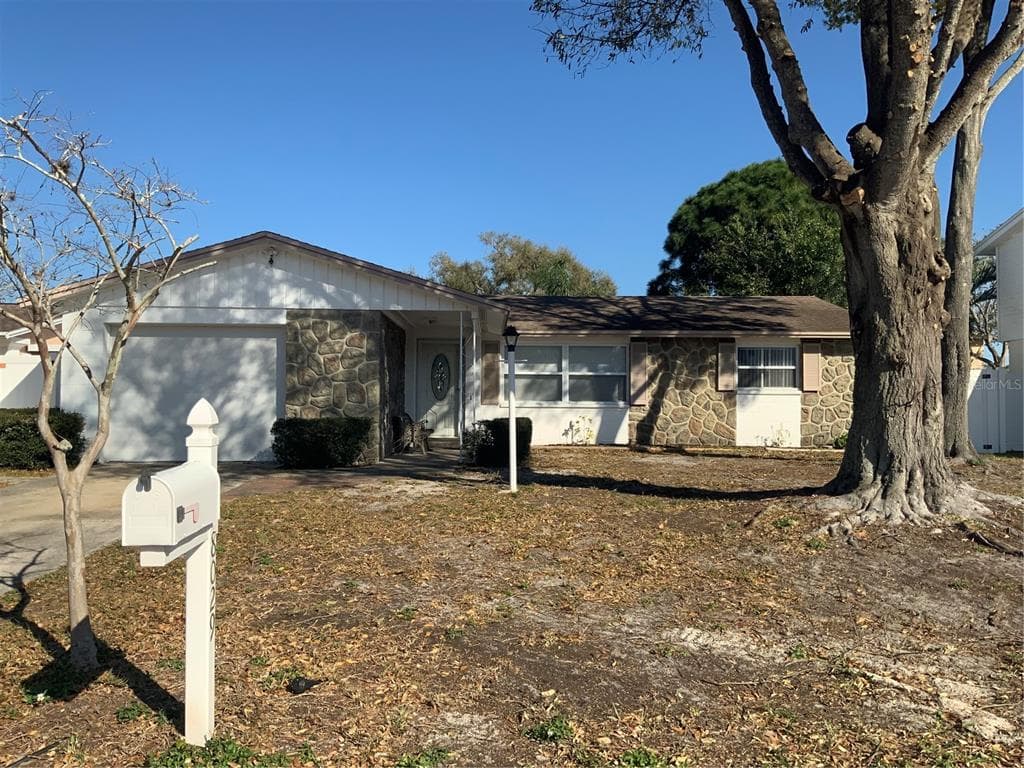 8029 123RD STREET SEMINOLE, FL 33772