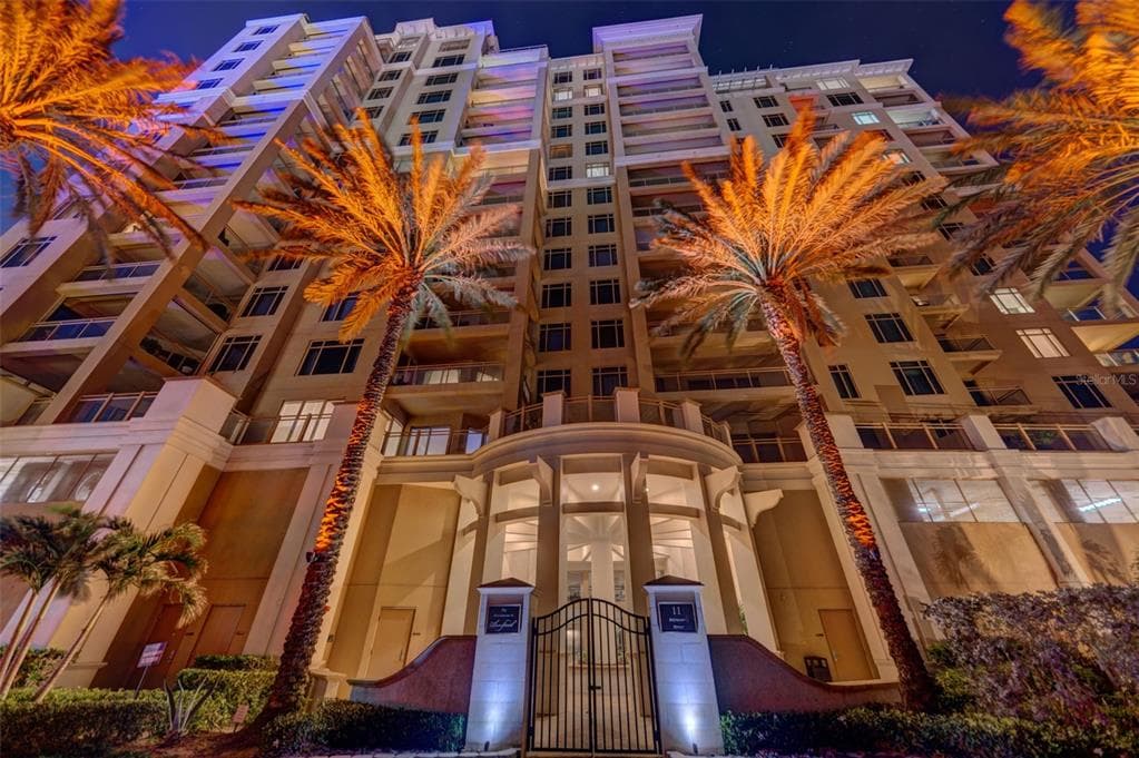 11 BAYMONT STREET UNIT 1501 CLEARWATER, FL 33767