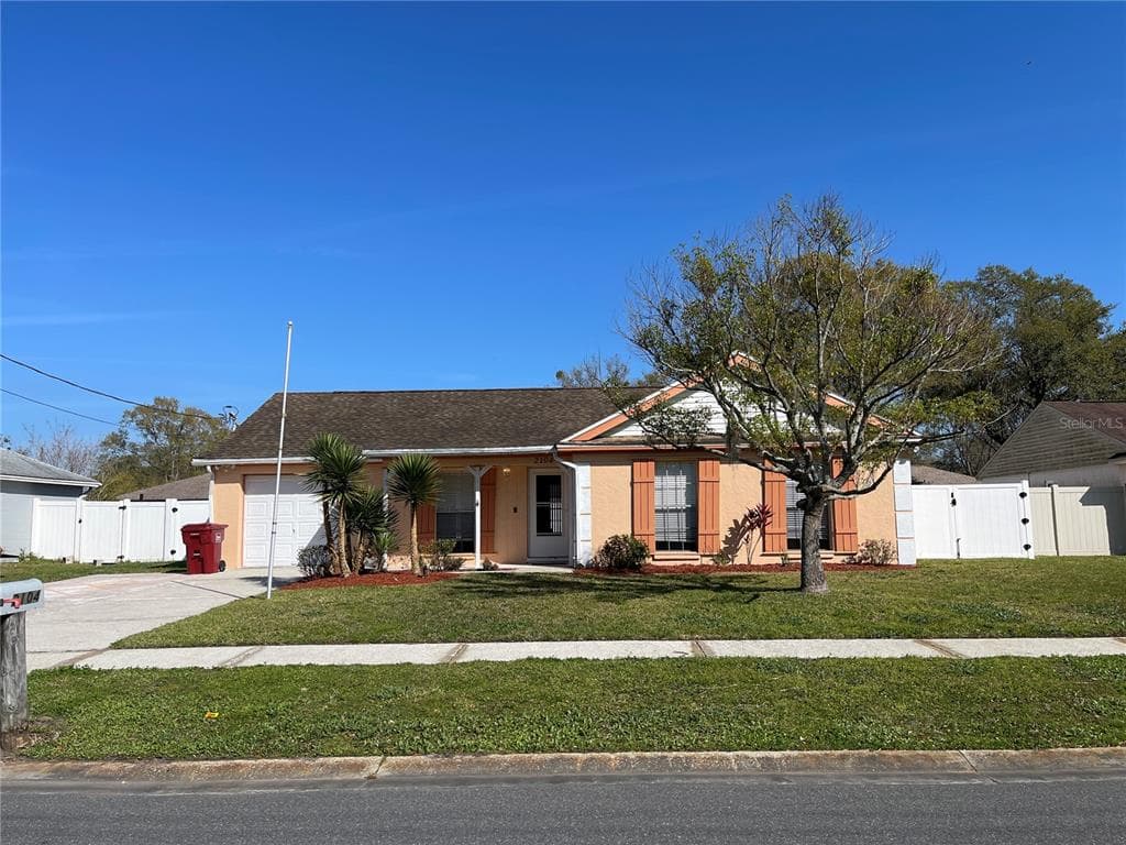 2104 N MERRIN STREET PLANT CITY, FL 33563