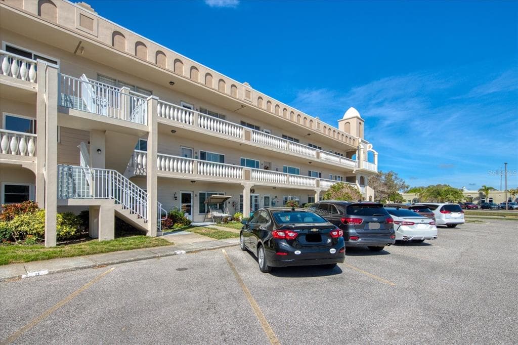 2284 PHILIPPINE DRIVE UNIT 63 CLEARWATER, FL 33763