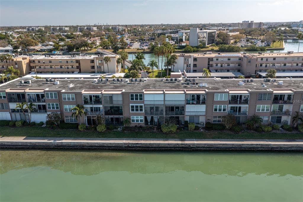 7540 BAY ISLAND DRIVE S UNIT 255 SOUTH PASADENA, FL 33707