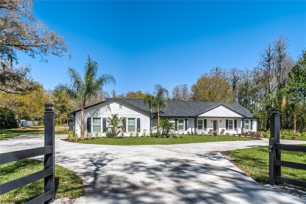 1019 CRYSTAL LAKE ROAD