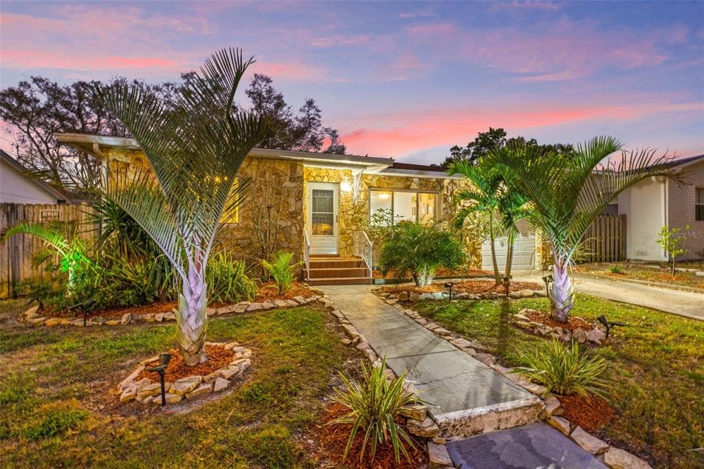 1210 46TH AVENUE N ST PETERSBURG, FL 33703