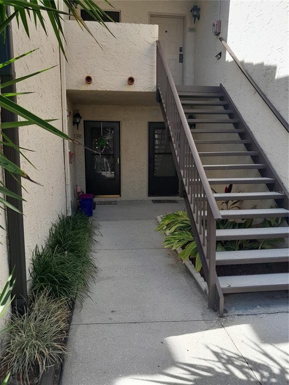 2579 CYPRUS DRIVE UNIT 2-109