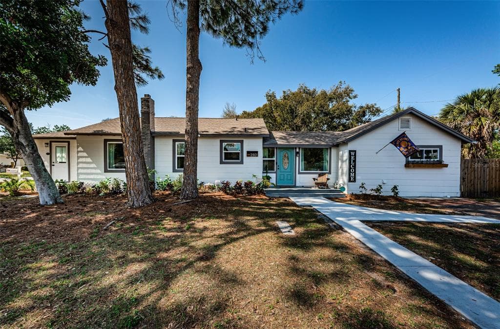 2501 32ND AVENUE N ST PETERSBURG, FL 33713