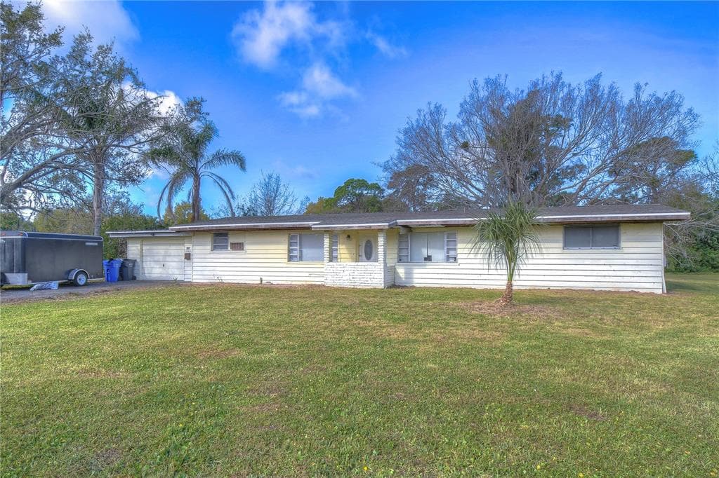 307 CAMPUS DRIVE RUSKIN, FL 33570