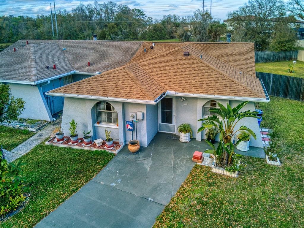 5105 LAWNTON COURT TAMPA, FL 33624