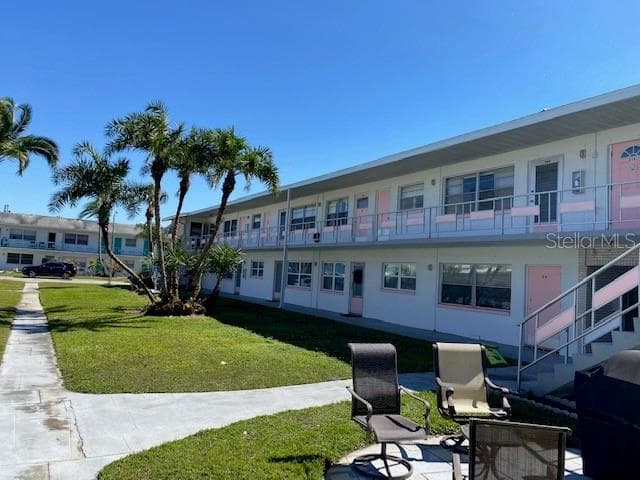 5876 21ST STREET N UNIT 5 ST PETERSBURG, FL 33714