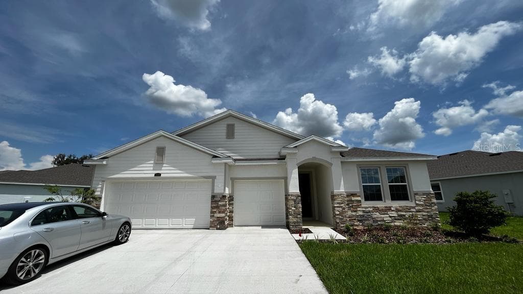 10587 LAXER CAY LOOP SAN ANTONIO, FL 33576