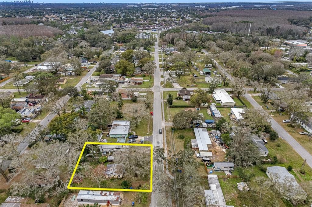 12511 FOUR OAKS ROAD TAMPA, FL 33624