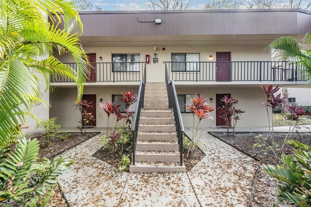 11715 RAINTREE VILLAGE BOULEVARD UNIT C TEMPLE TERRACE, FL 33617