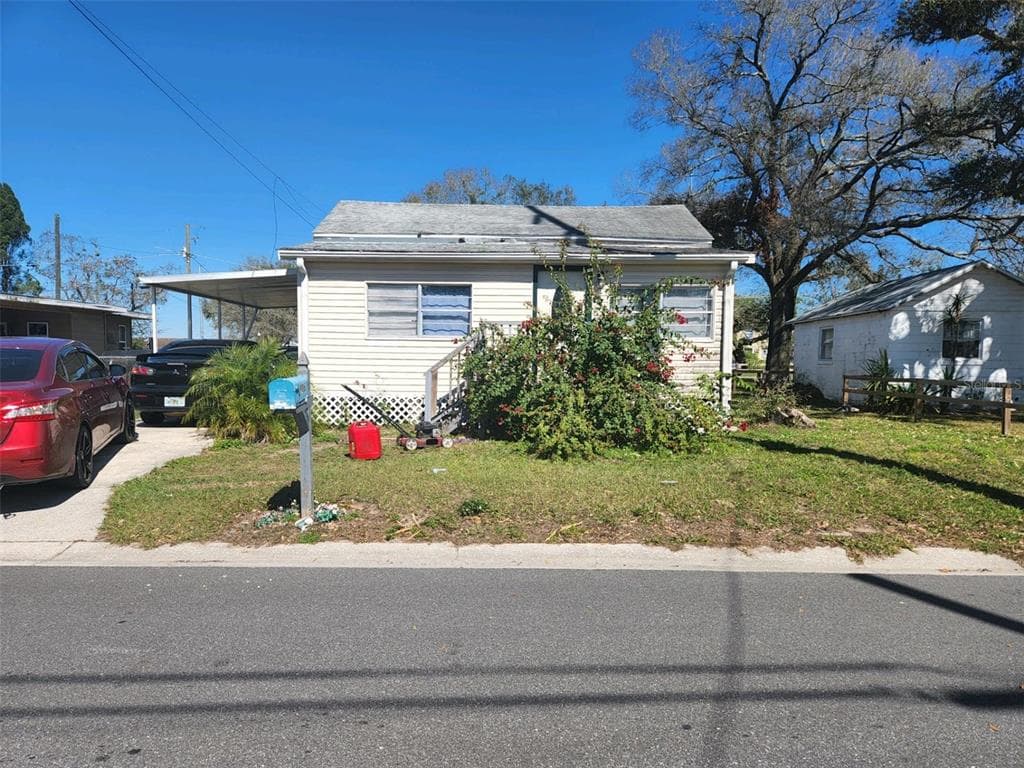 906 SE 3RD STREET MULBERRY, FL 33860