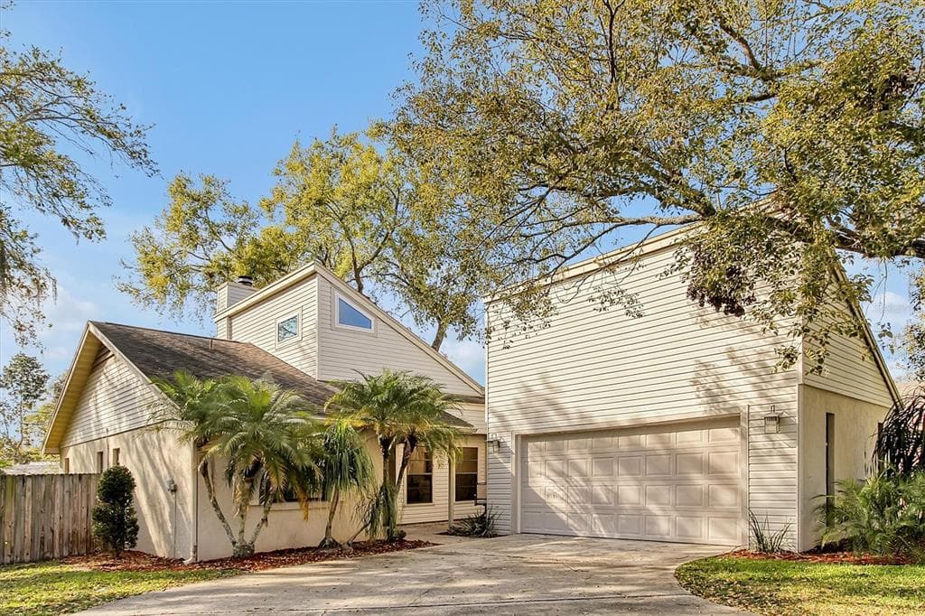 553 MARKET SQUARE W LAKELAND, FL 33813
