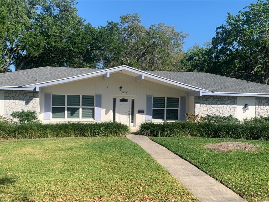 8601 15TH WAY N ST PETERSBURG, FL 33702