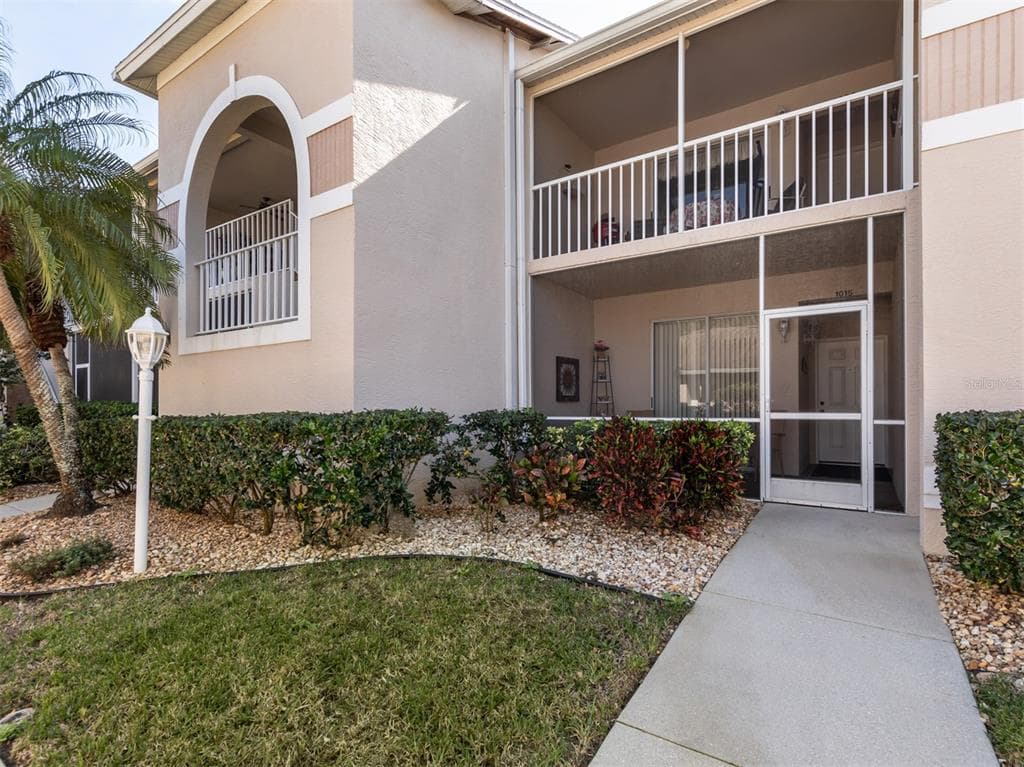 9621 CASTLE POINT DRIVE UNIT 1015 SARASOTA, FL 34238