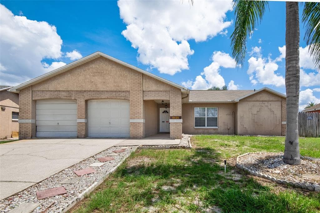 8425 CORNEY DRIVE PORT RICHEY, FL 34668