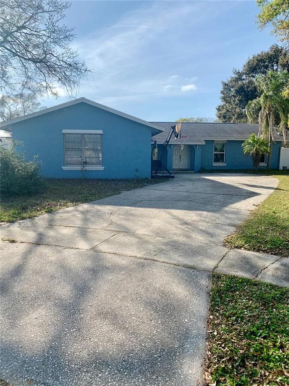 1012 CELTIC CT BRANDON, FL 33510