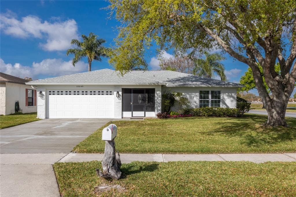 10640 41ST COURT N CLEARWATER, FL 33762