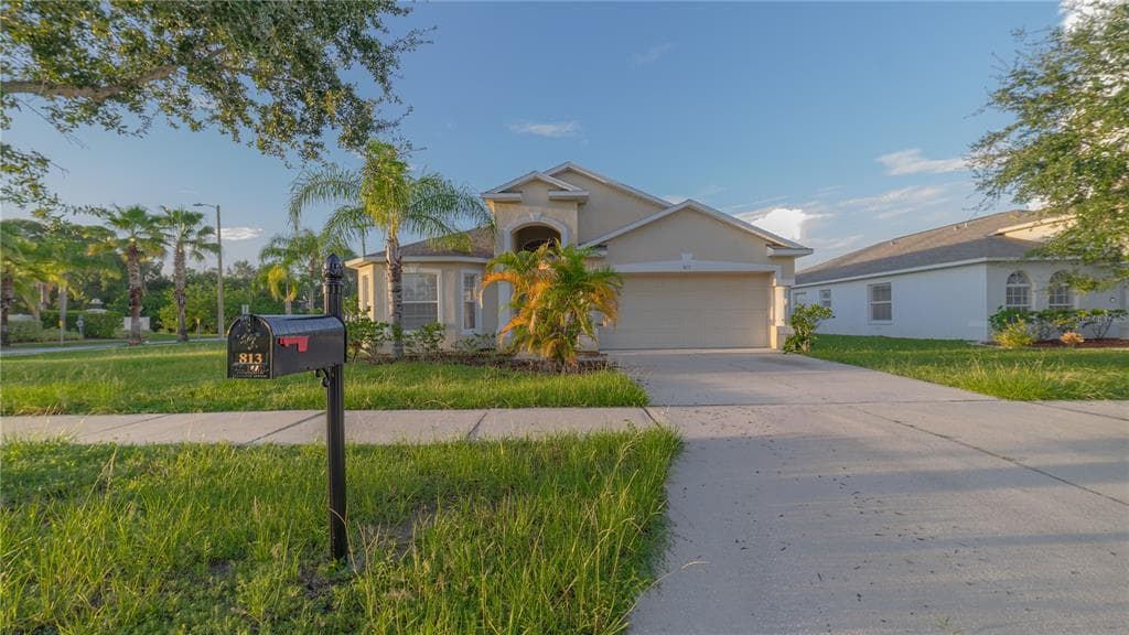 813 CRISTELLE JEAN DRIVE RUSKIN, FL 33570
