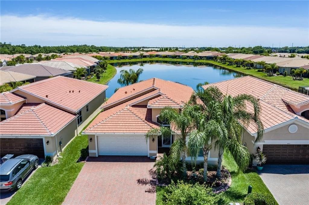 4949 GRAND BANKS DRIVE WIMAUMA, FL 33598