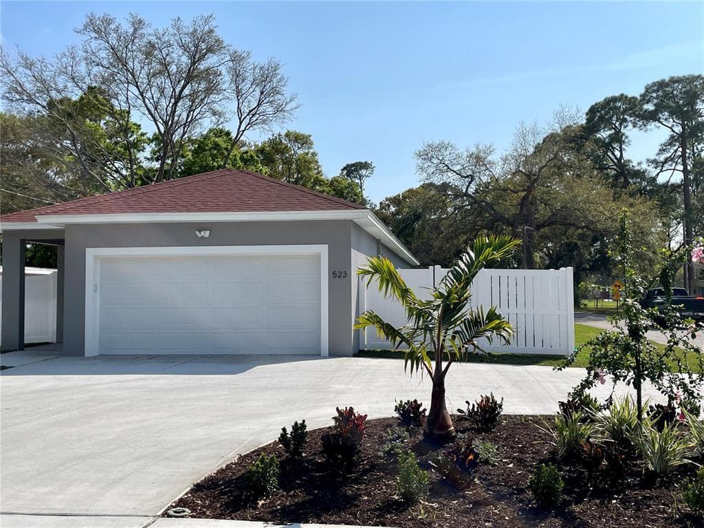 523 STREMMA ROAD LARGO, FL 33770