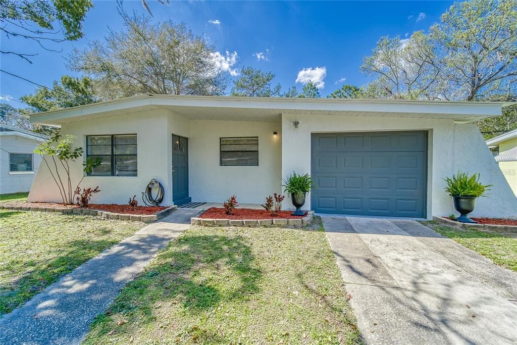 21386 CANAL DRIVE BROOKSVILLE, FL 34601