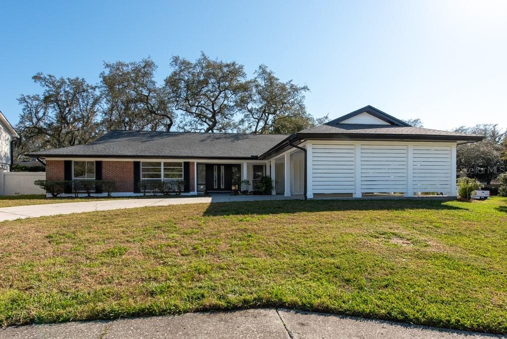 10403 RECLINATA LANE TAMPA, FL 33618