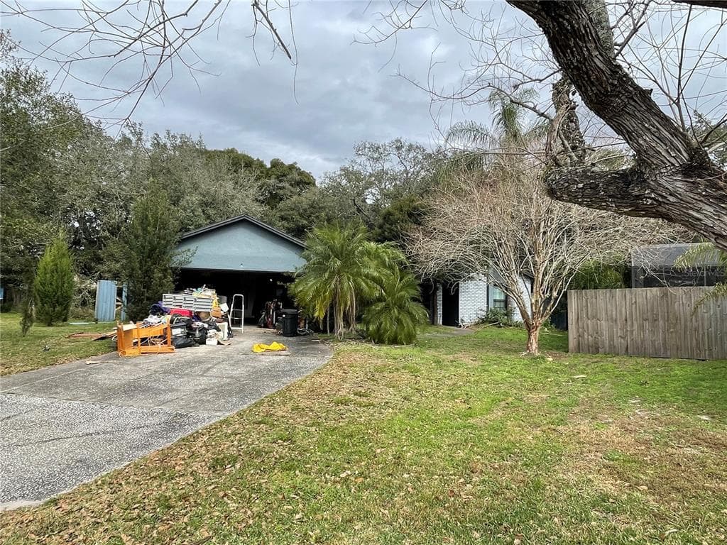 110 GULL COURT CASSELBERRY, FL 32707
