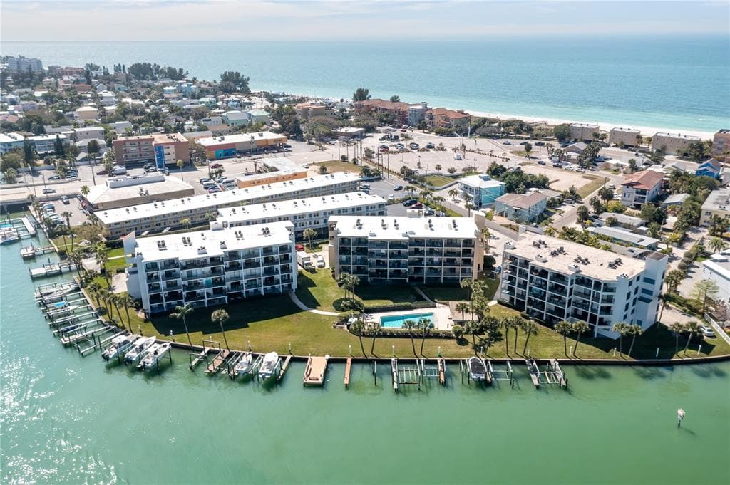 9815 HARRELL AVENUE UNIT 401 TREASURE ISLAND, FL 33706