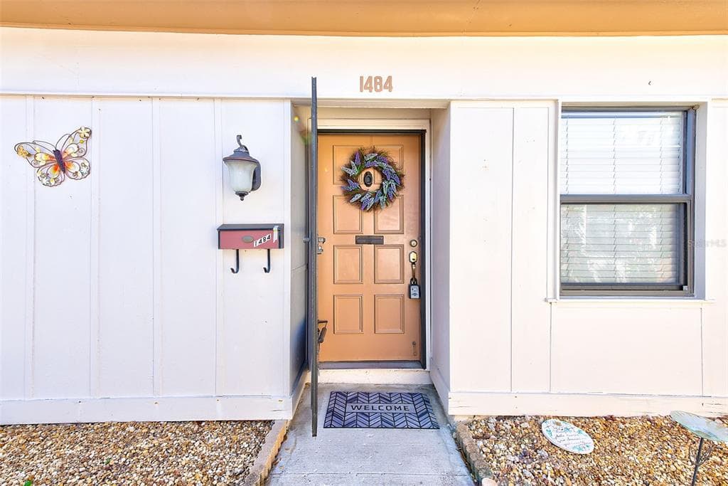 1484 MISSION HILLS BOULEVARD UNIT 29-D CLEARWATER, FL 33759
