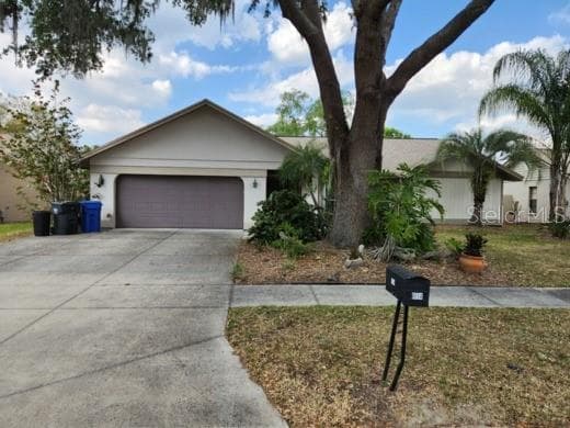 1614 SHADY LEAF DRIVE VALRICO, FL 33596