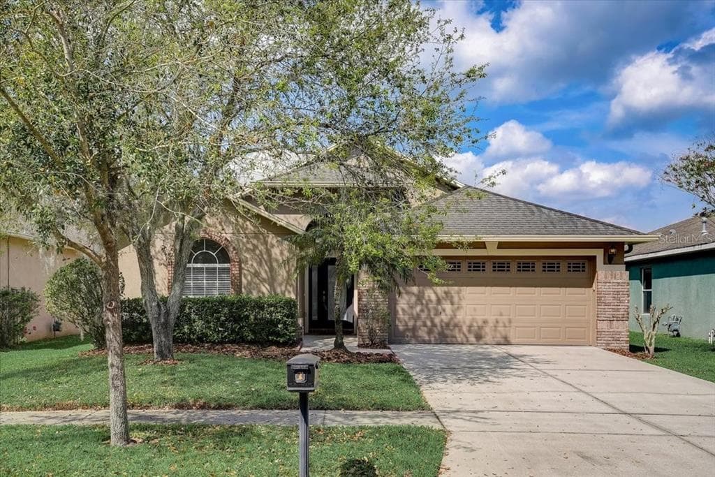 16314 BRIDGEGLADE LANE LITHIA, FL 33547