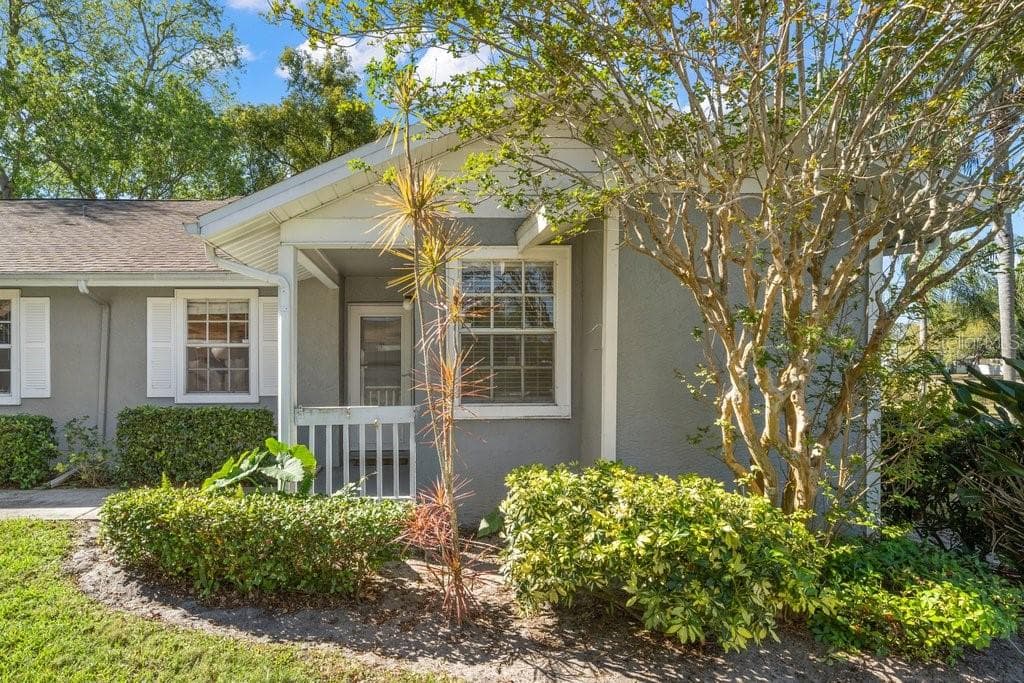 1385 OAK HILL DRIVE UNIT 104 DUNEDIN, FL 34698