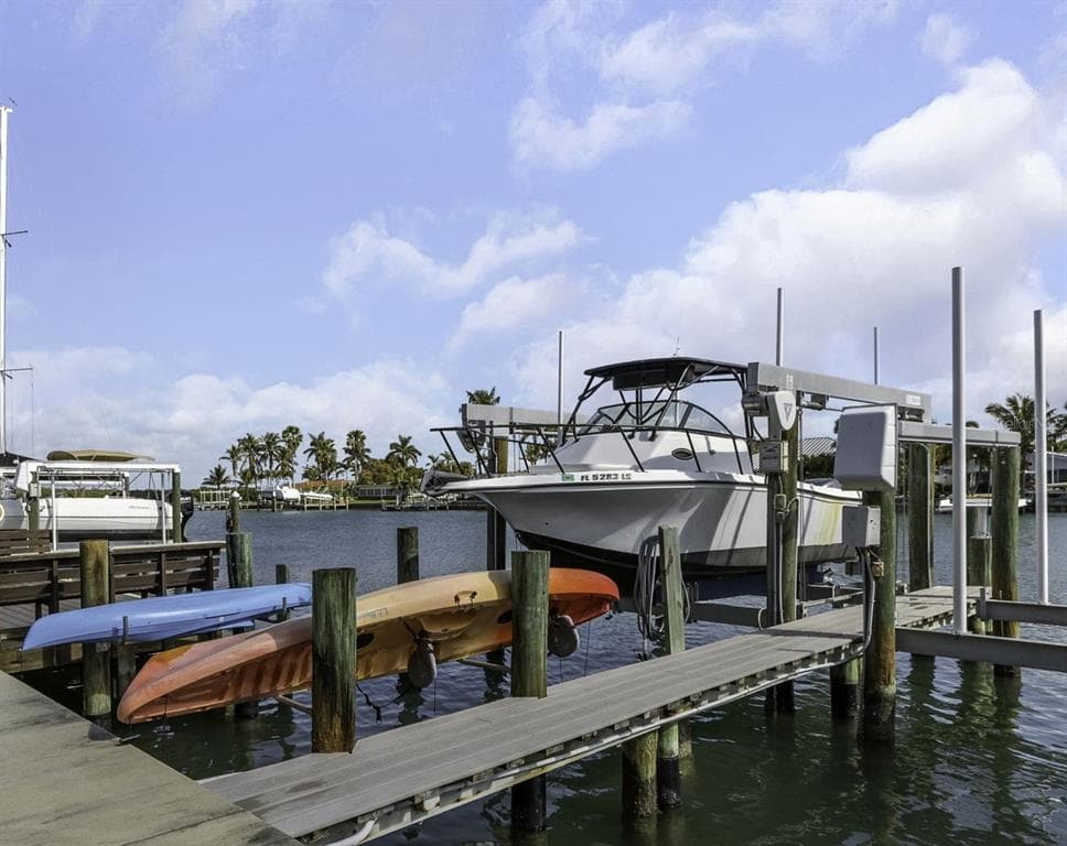 12405 3RD STREET E UNIT 307 TREASURE ISLAND, FL 33706